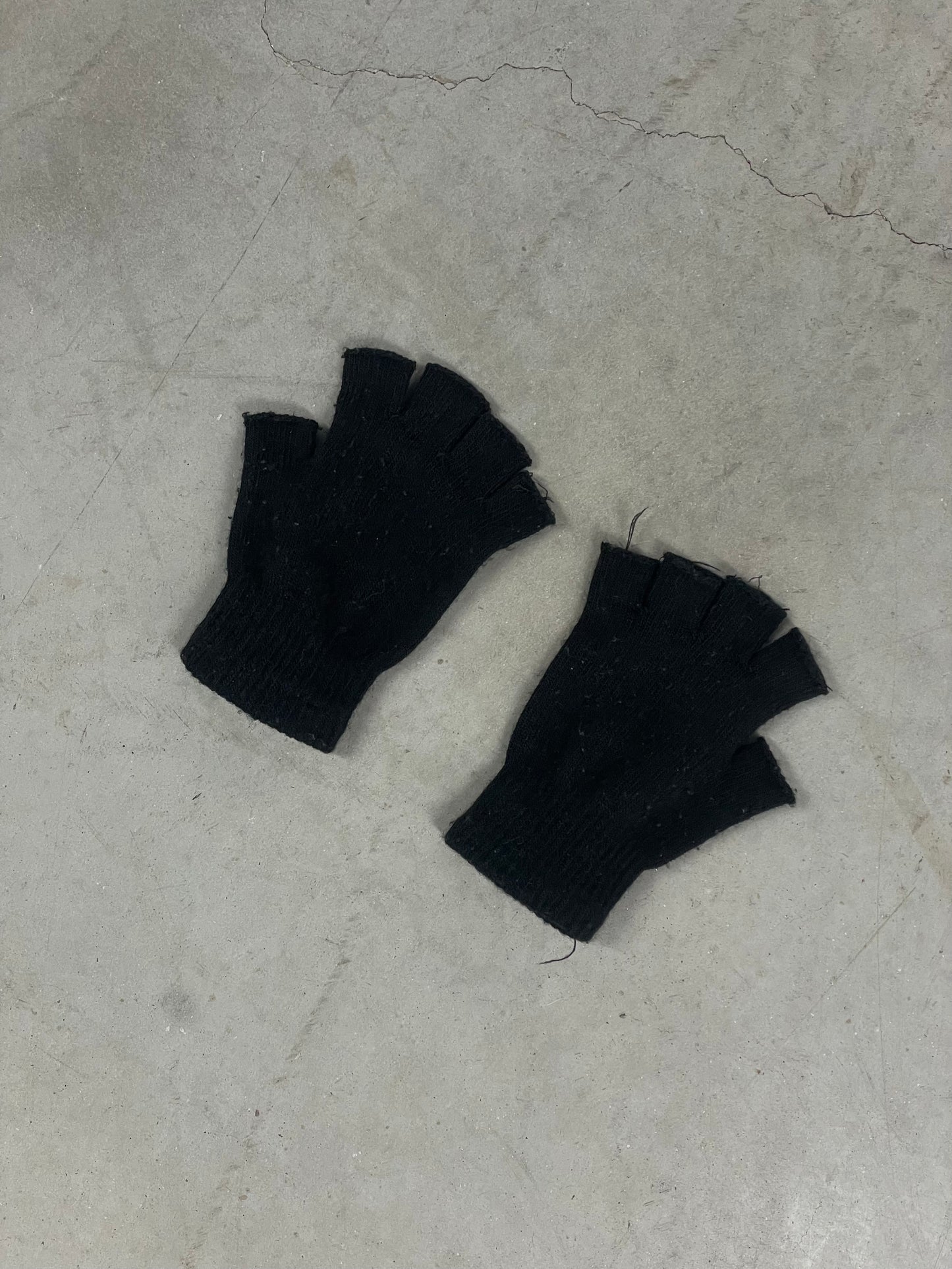 GUNNER GLOVES