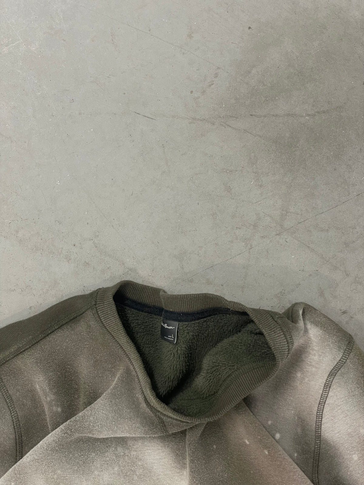 "13" Faded Vintage Sweatshirt | Large